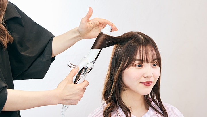 ヘアアイロンで髪を傷みにくくする最大のポイントは温度